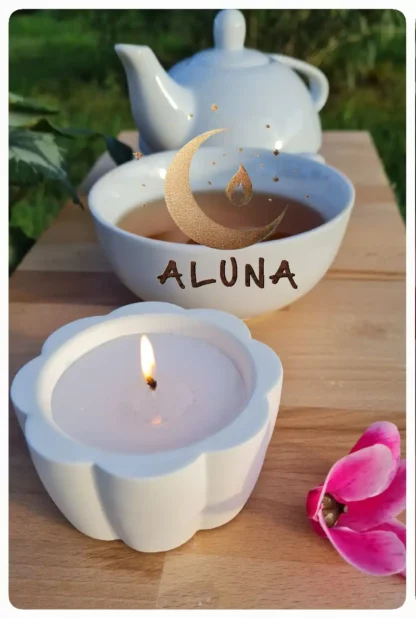 Pot et bougie artisanale écoresponsable en forme de fleur - boutique écoresponsable La Planète à Paillettes.