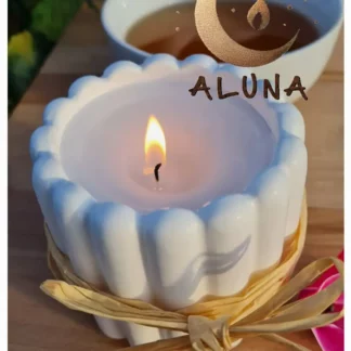 Pot et bougie artisanale écoresponsable en forme de boudoir - boutique écoresponsable La Planète à Paillettes.