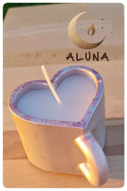 Tasse et bougie artisanale écoresponsable en forme de cœur - boutique écoresponsable La Planète à Paillettes.