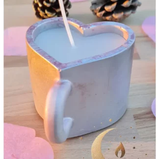 Tasse et bougie artisanale écoresponsable en forme de cœur - boutique écoresponsable La Planète à Paillettes.